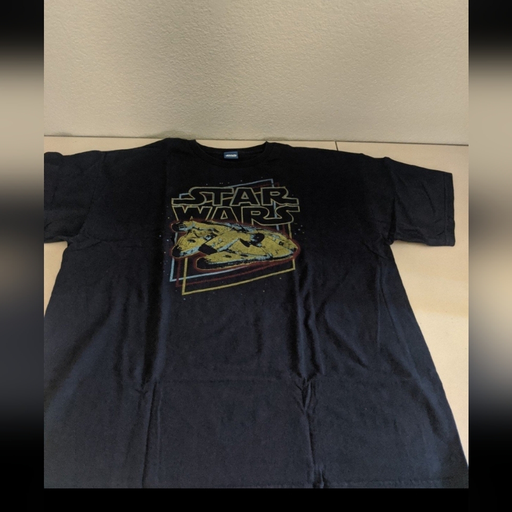 Men's Retro Disney Star Wars Tshirt Millennium Falcon Park Day Geek Preppy